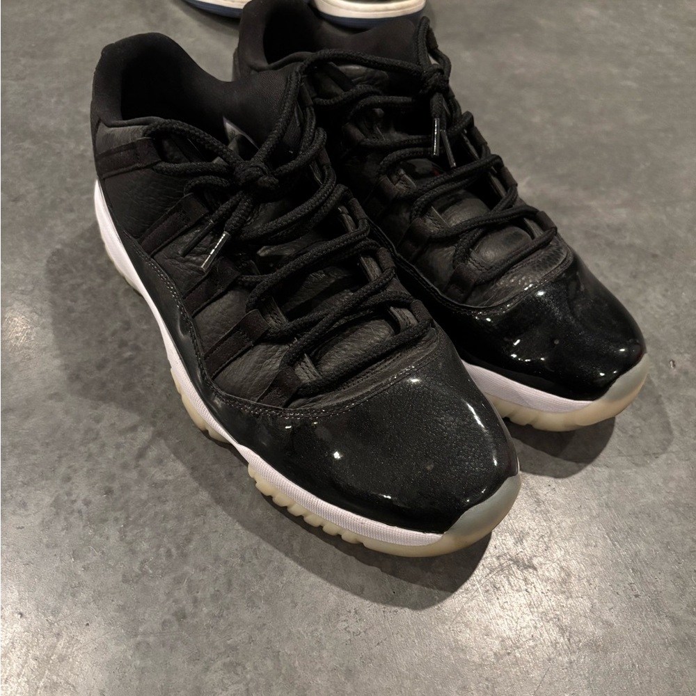 Jordan Black and White Men's Sneakers